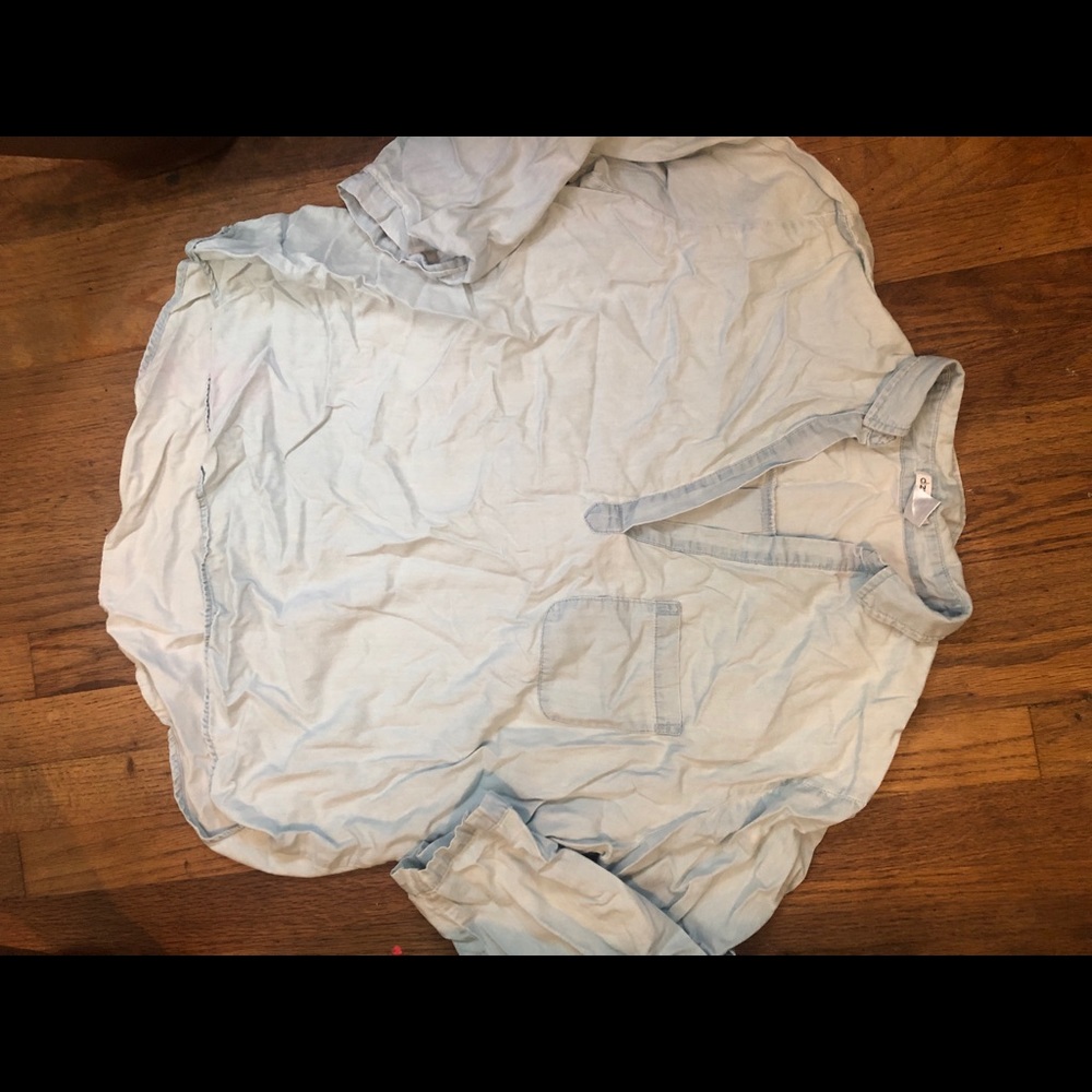 CHAMBRAY TOP FOR SALE!!! - Picture 2 of 2